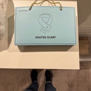 Akaso Heated Neck Scarf in Grey